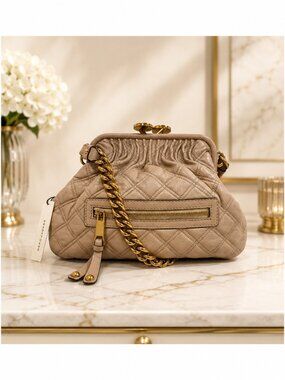 Marc Jacobs Little Stam Blush Quilted Leather Shoulder Bag Gold Chain Kiss Lock